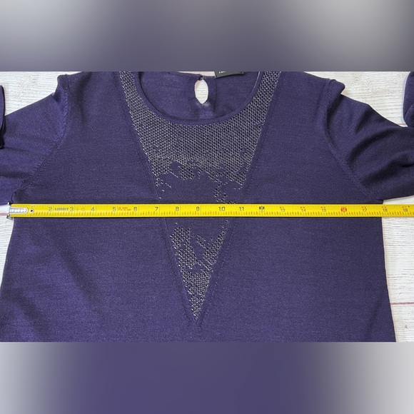 Akris Cashmere Silk Sweater - size 8 - women's purple crewneck *Tiny FLAW* - Picture 10 of 13